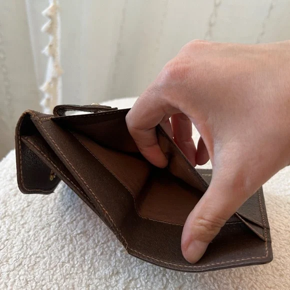 Authentic Gucci Wallet Color Brown Bi-fold GG Sherry line - Picture 11 of 11